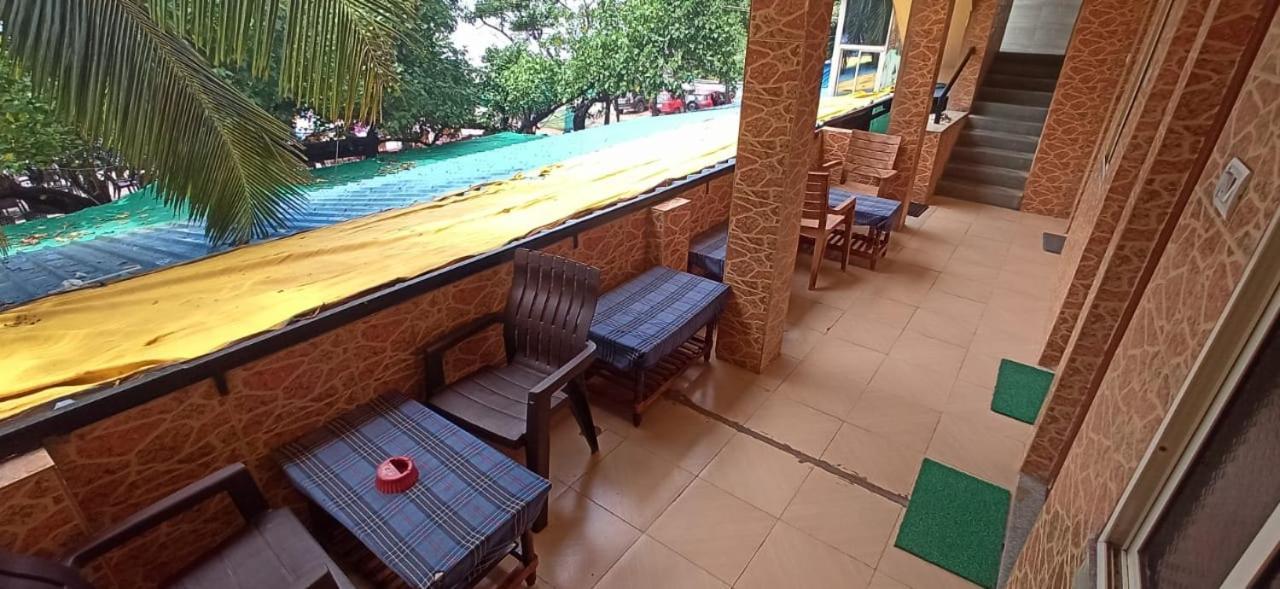 21Coconuts Inn Arambol Exterior photo
